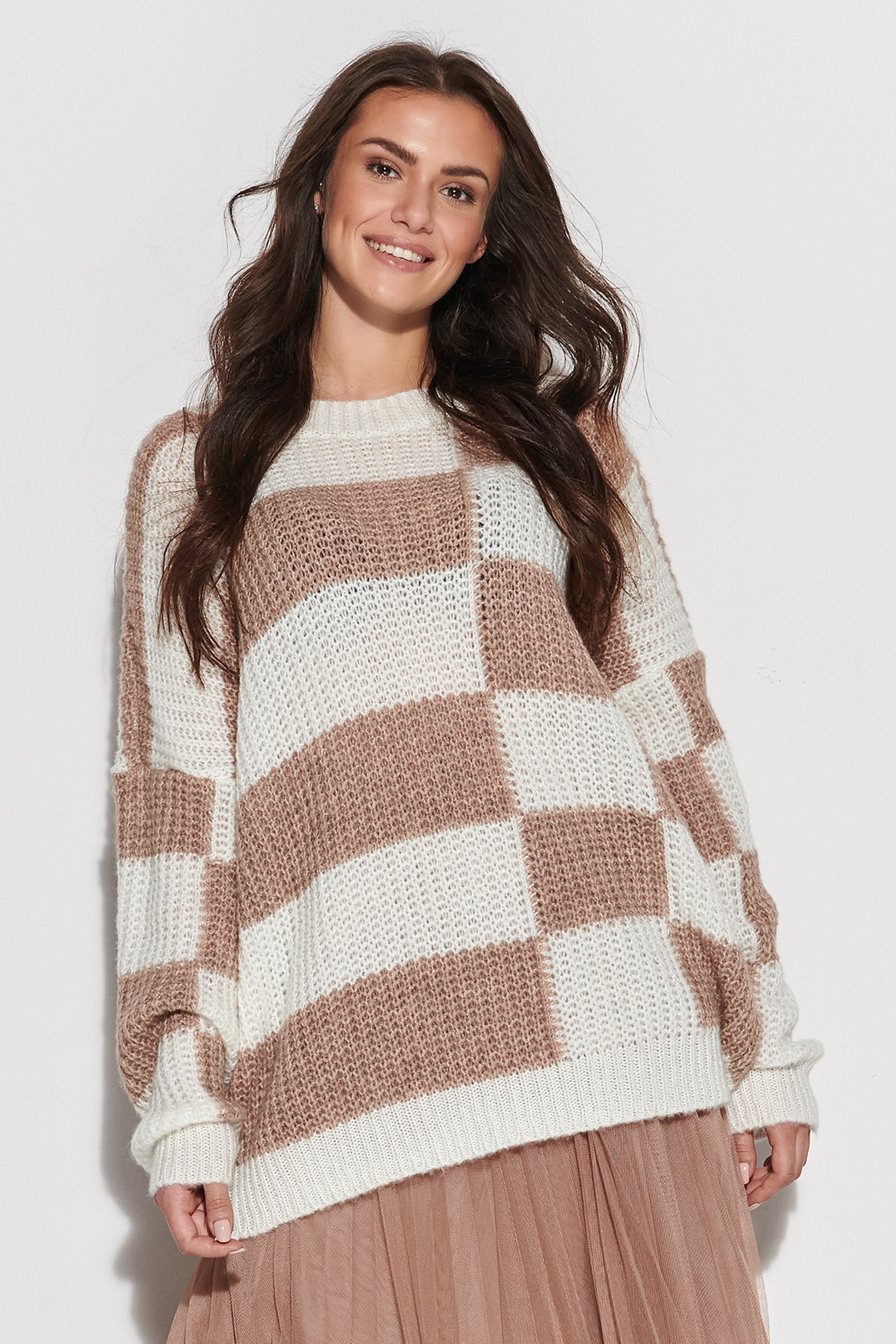Sweater mit asymmetrischem Muster in Ecru Cappuccino Vorderansicht