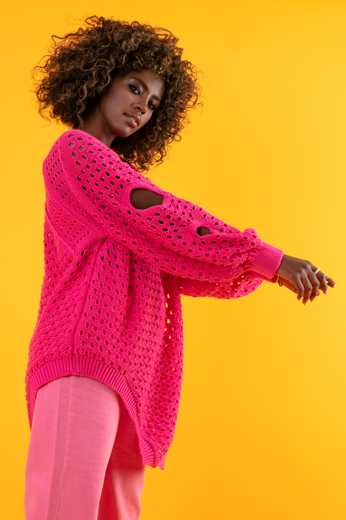 Sweater in Pink mit Cut-Outs