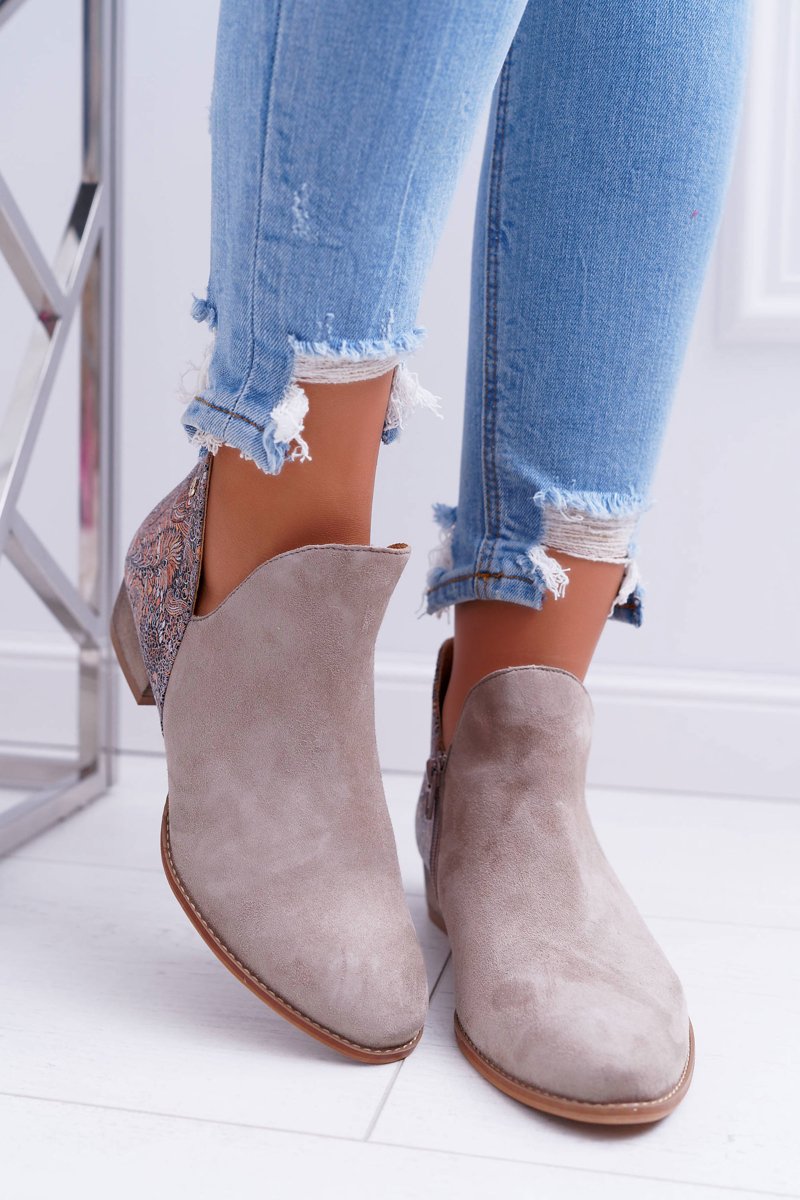 Ankle Boots in Beige mit Cutouts